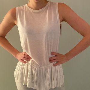 THEORY BRAND NEW WITH TAG!!! WHITE TANK WITH RUFFLES AT THE BOTTOM SIZE M